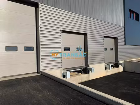 location local industriel 2321 m² à louvres (95380)