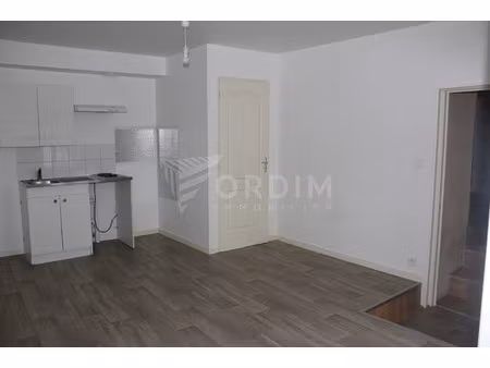 location appartement 2 pièces 35 m² à chichée (89800)