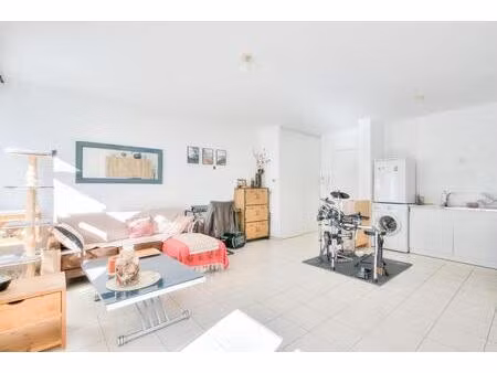 appartement de 2 pièces de 42 79 m² à longjumeau