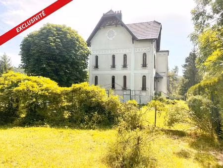 maison bourgeoise de 200 m² habitables sur un terrain de plus d'un ha