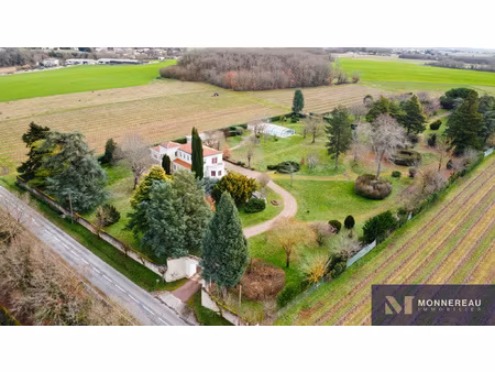 confortable propriete avec parc a 20 min de la gare tgv d'an