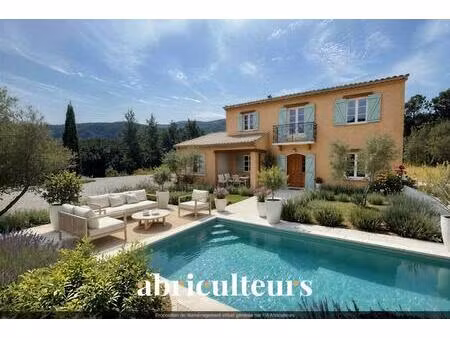 terrain constructible 845m² viabilisé rognes 13840