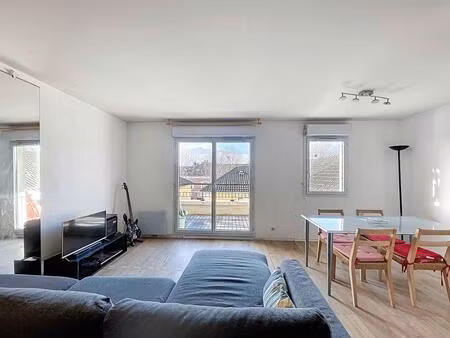 appartement - 2ème étage - 62 88 m2 - 3 pièces - meublé