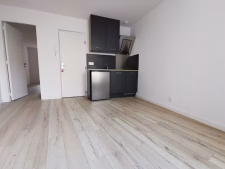 t2 récent (année 2020) avec cuisine équipée