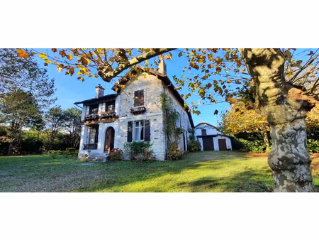 anglet-proche plages et commerces