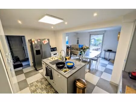 maison bourg-lès-valence 121 m² t-4 à vendre  249 000 €