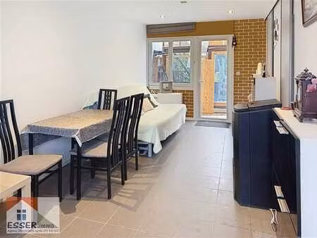 chalet meublé en excellent état avec jardin et terrasse