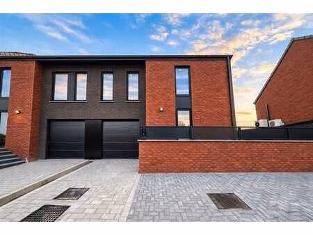 maison neuve - 4 chambres