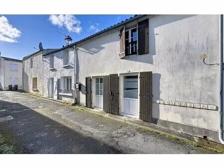 maison esnandes 82 m² t-4 à vendre  221 550 €