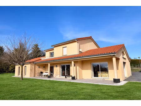 maison de 229m2 sur 4000m2 de terrain