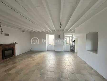 maison ancienne de 241 m² à la meziere