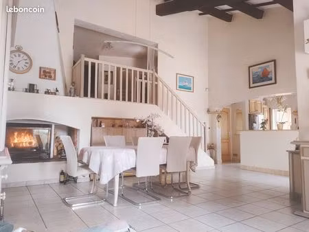 villa provençale valescure