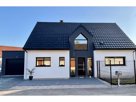 a louer meublee verton. villa de 2022 d'une surface de 146