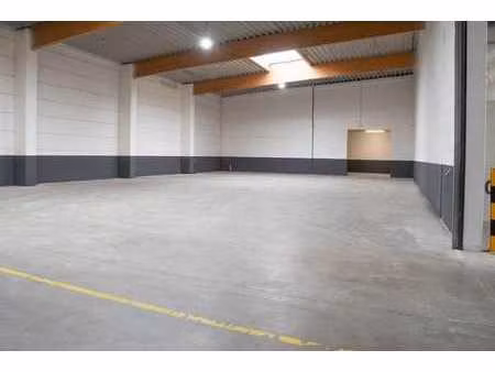 entrepôt 150 m² à louer – westerlo – 750 €/mois
