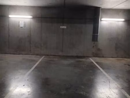 parking/boxe de garage