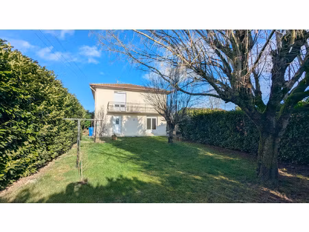 maison t4 de 95 m2 exposé sud sur une parcelle de 450 m2 en