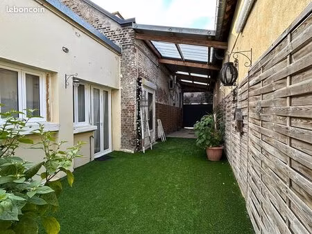 immeuble 6 pièces 394 m²