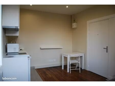 2 pieces rdc metro eglise de pantin / canal de l'ourq