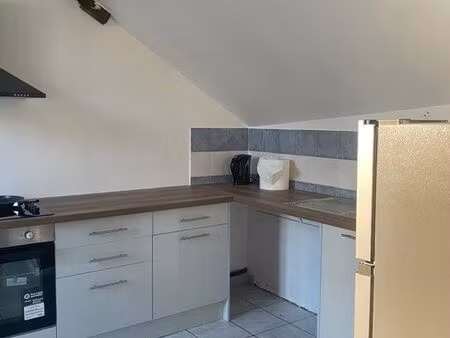 apparemment meublé à louer