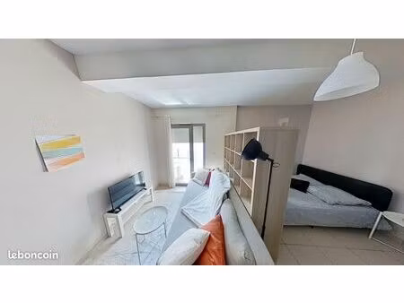 studio 1 pièce 29 m²
