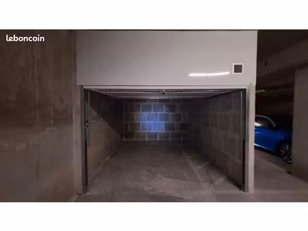 garage / box meaux 18m² (sans voisin)