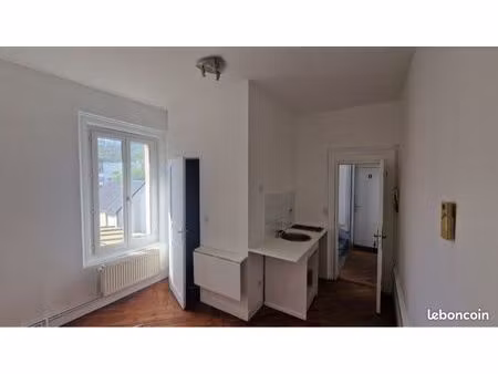 studio/bureau à louer hypercentre lillebonne