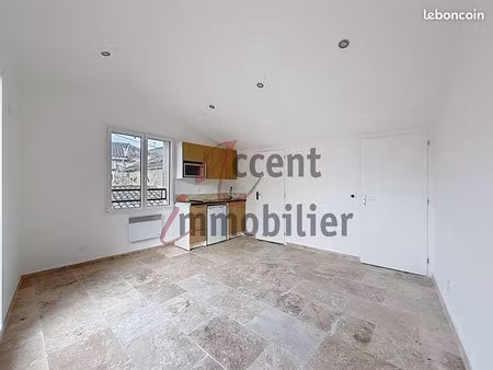 studio 1 pièce 25 m²