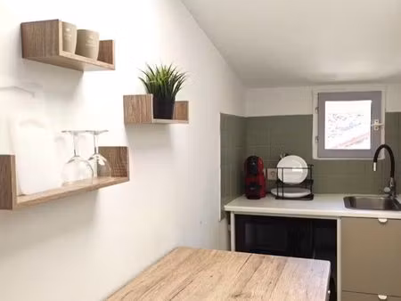 studio meublé - centre-ville d’orange