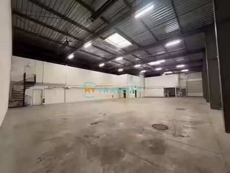 lot 1 : a louer 1 188m² de locaux d’activité et de bureaux
