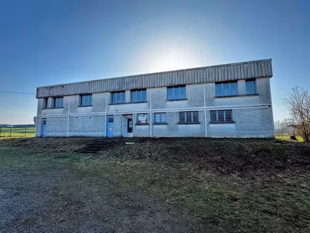 vente locaux professionnels 2010 m² à etain (55400)  290 000 €