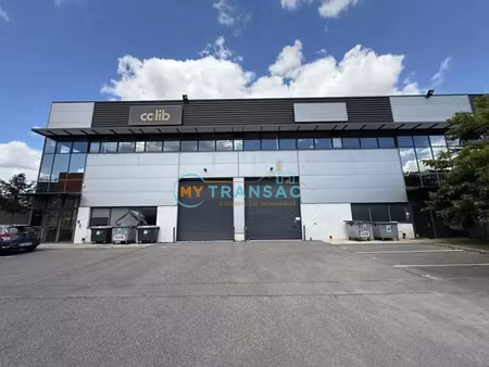 location local industriel 1010 m² à saint-denis (93200)