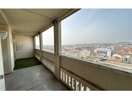 location appartement  m² t-2 à lyon 3  1 171 €