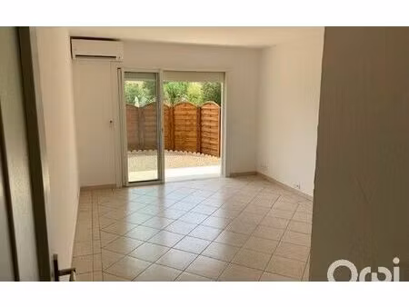 location appartement  m² t-2 à saint-raphaël  768 €