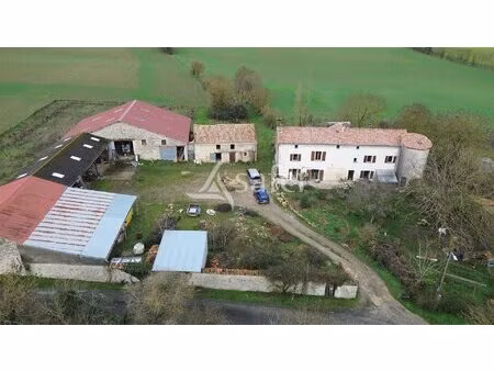 propriété sur 1.6 ha