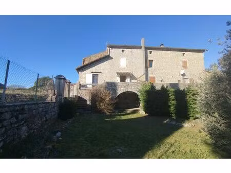 location maison  m² t-4 à chandolas  710 €