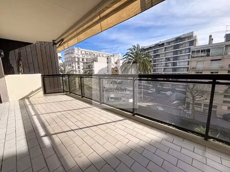 cannes proche carlton  3 p 86m²  double garage.