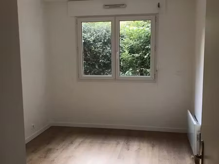 92100 - rue heinrich - 2 pieces avec terrasse