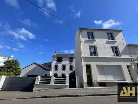 proximite des facs - t2 de charme - dernier etage