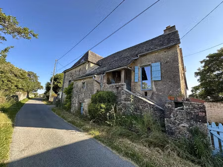 belle maison de village en pierres