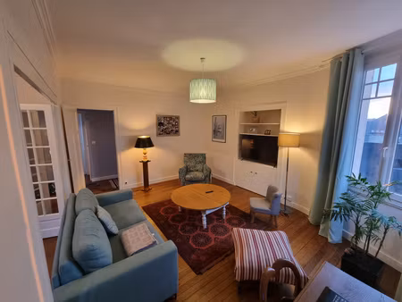 à louer – appartement de standing meublé 79 m² – centre du mans  place du pré