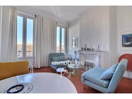 grand carmes/joliette 13002 - type 2 meublé plein de charme