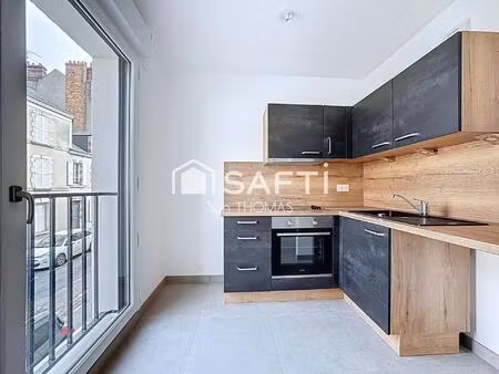 rue xaintrailles – hyper centre d’orléans