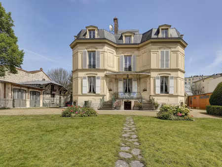 appartement saint germain en laye 5 pièce(s) 156.17 m2