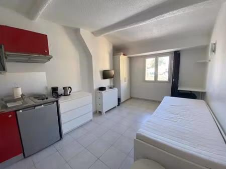 proximite rotonde joli studio meuble