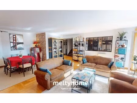 magnifique triplex à 5 min de la plage