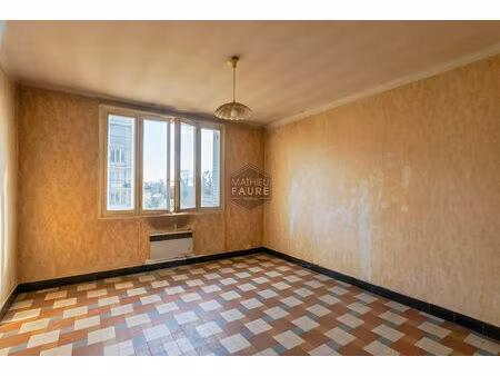 t2 - villeurbanne - croix luizet / einstein salengro