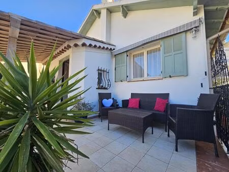 maison indépendante avec jardin et garage  centre cagnes