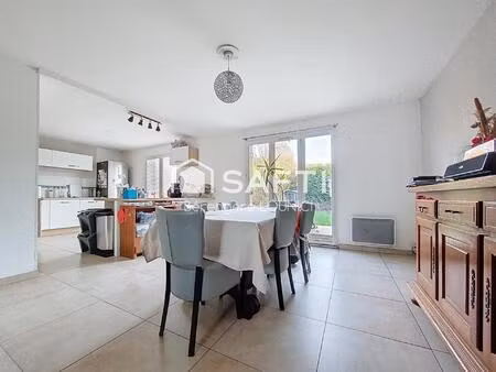 maison semi-individuelle 4 chambres et bureau