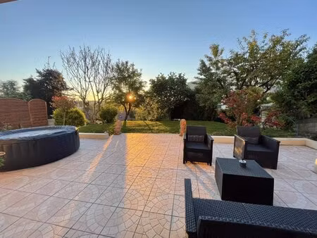 ref 2203 : maison 5 chambres. gare à pied