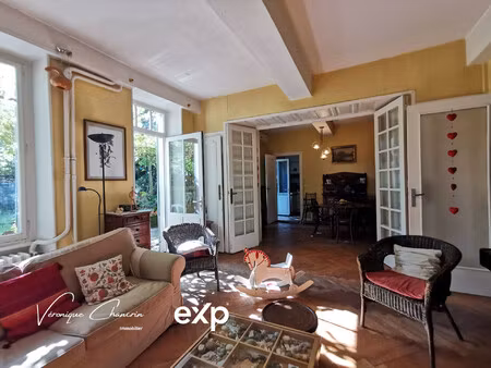 oullins centre – grande maison familiale avec jardin 632 m² ?